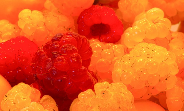 露出了些许 露出了些许